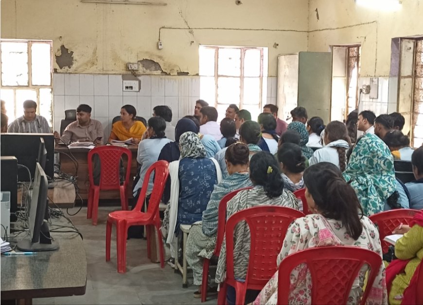 गोविंदगढ़ में स्वास्थ्य विभाग की ब्लॉक स्तरीय समीक्षा बैठक: योजनाओं का लाभ अंतिम व्यक्ति तक पहुंचाने के निर्देश