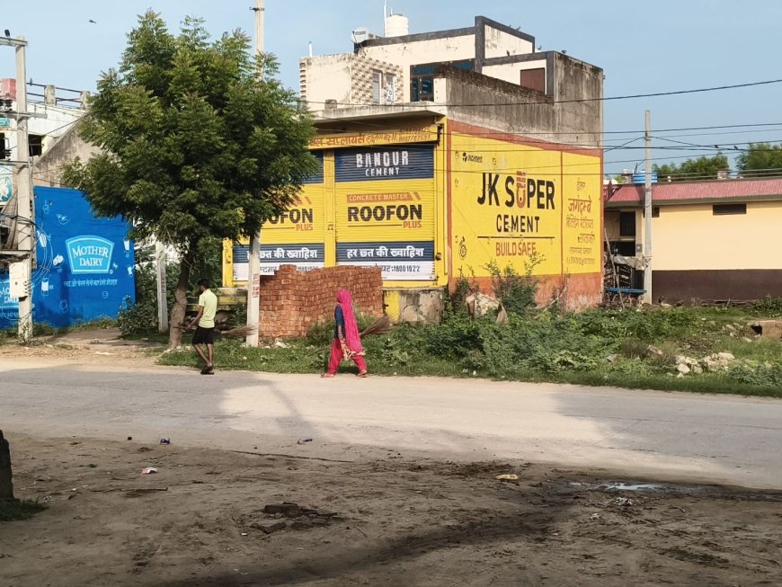 लक्ष्मणगढ़ नगर पालिका के वार्ड नंबर 17 में सफाई कर्मियों पर मनमानी का आरोप