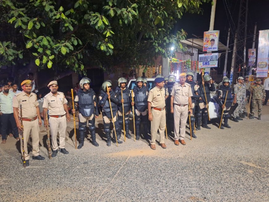 शांतिपूर्ण चुनाव की तैयारी: पुलिस ने उदयपुरवाटी की सड़कों पर किया फ्लैग मार्च, आमजन को दिलाया सुरक्षा का अहसास
