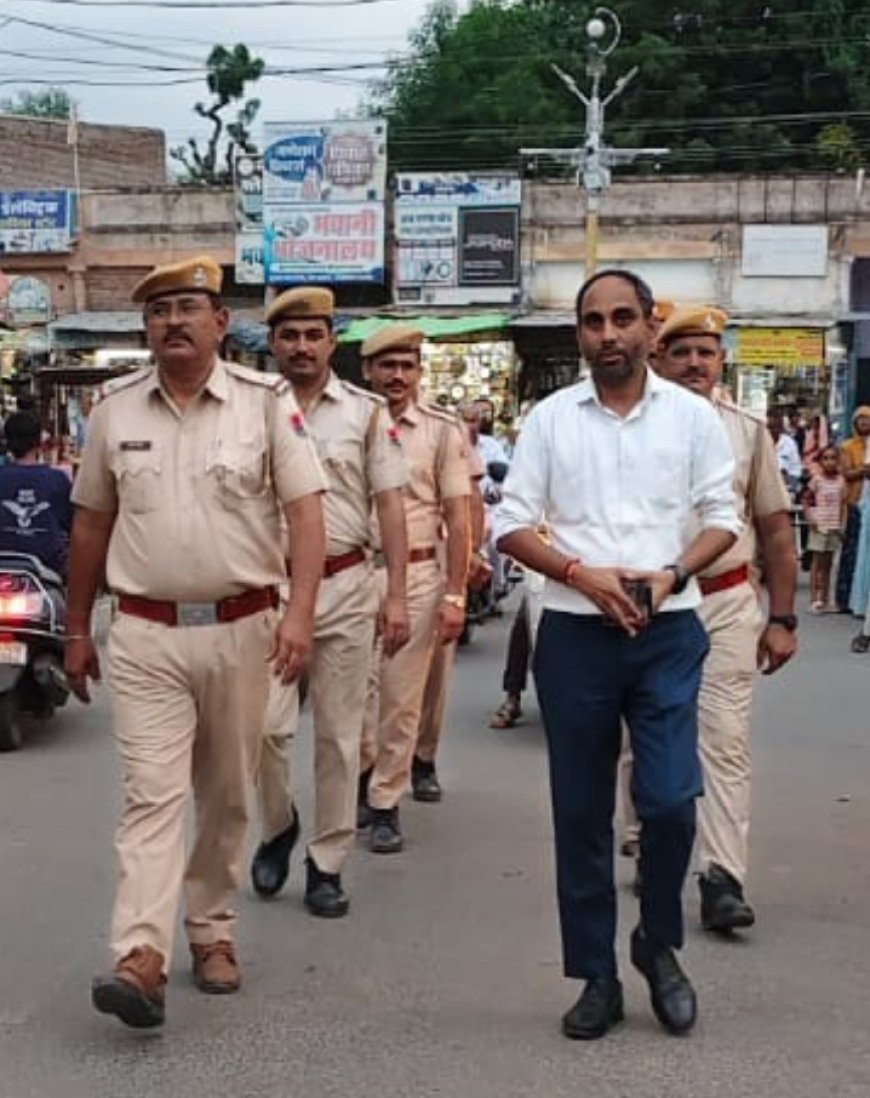 निकाय चुनाव पर पुलिस का सख्त पहरा: तखतगढ़ में पुलिस ने निकाला फ्लैग मार्च, निर्भीक मतदान की अपील