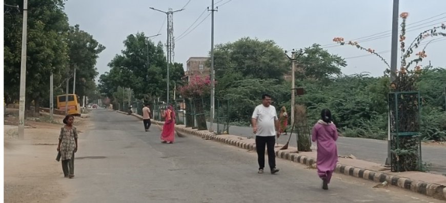 तखतगढ़ की सफाई व्यवस्था का निरीक्षण ईओ ने दिए नियमित सफाई के निर्देश