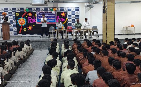 अजनबियों से सावधान—मना करो, दूर जाओ, बताओ": राजगढ़ के स्कूलों में विधिक जागरूकता शिविर आयोजित, न्यायिक अधिकारियों ने दिए बच्चों को सुरक्षा के गुरुमंत्र