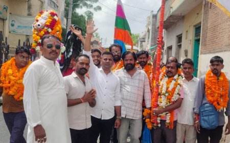 जयकारों से गूंजी सादड़ी: रामदेवरा के लिए 20वां पैदल यात्रा संघ रवाना, गाजे-बाजे के साथ जातरुओं का भव्य स्वागत