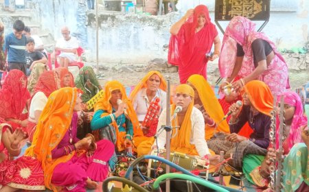 भजनों के माध्यम से महिलाओं ने किया शिव महिमा का गुणगान