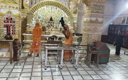 जैन धर्म के 16वे तीर्थंकर भगवान शांतिनाथ का गर्भ कल्याणक विशेष पूजा अर्चना कर श्रद्धा भाव से मनाया