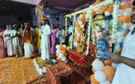 "नंद के आनंद भयो, जय कन्हैया लाल की": खेड़ापा में सजीं कृष्ण-राधा की मनमोहक झांकियां, मध्य रात्रि 12 बजे बाल गोपाल को झुलाया झूला