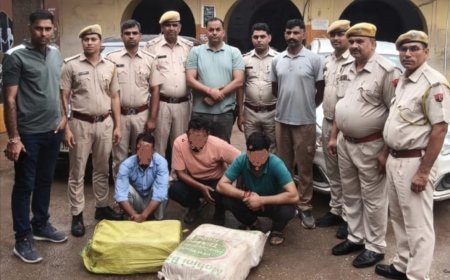 ऑपरेशन प्रहार: डीग में 51 किलो गांजे के साथ तीन तस्कर गिरफ्तार, बैरिकेडिंग तोड़कर भाग रही दो कारें जब्त