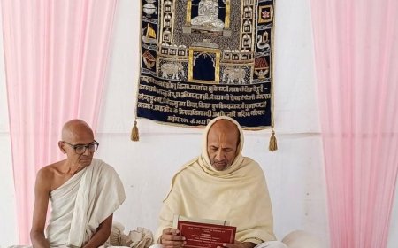 उपासरों में गूंजी कल्पसूत्र की महिमा: लाभार्थियों ने गाजे-बाजे से वोहराया ग्रंथ, आचार्यों ने दिए आत्मशुद्धि के संदेश