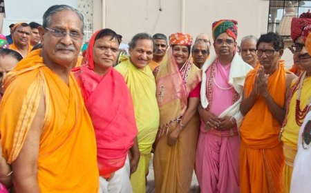 गायत्री नगर जैन मंदिर में भक्तिभाव से शुरू हुआ दश लक्षण महापर्व: ध्वजारोहण के साथ निकली भव्य शोभायात्रा