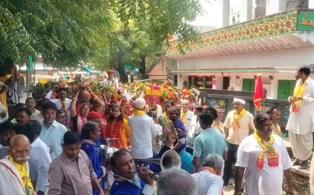 पाखर में मंगल कलश यात्रा में उमड़ा श्रद्धालुओं का सैलाब, ग्रामीणों ने पुष्पवर्षा कर किया स्वागत; 24 सितंबर को हवन-पूर्णाहुति के बाद होगा विशाल भंडारा