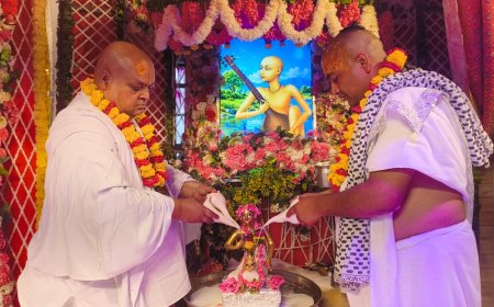 वृंदावन: महाभिषेक व छप्पन भोग के साथ संपन्न हुआ स्वामी हरिदास जी का 546वां आविर्भाव महोत्सव, उमड़े श्रद्धालु