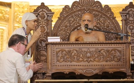 इंदौर में श्रावक संस्कार शिविर के बीच उपजा वैराग्य: युवा वकील अमन जैन ने थामा संयम का मार्ग, लिया आजीवन ब्रह्मचर्य व्रत