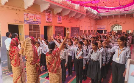 एक समय, एक लय, एक स्वर में गुंजायमान हुआ उदयपुरवाटी: 'नमामि भारतम्' अभियान के तहत विद्यालयों में गूंजा 'वंदे मातरम