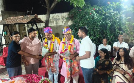 'जीत से बढ़ा समाज का मान': झुंझुनूं में साफा व माला पहनाकर विजयी पार्षदों का नागरिक अभिनंदन, विकास का लिया संकल्प