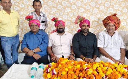 खैरथल में वार्डवासियों ने जनप्रतिनिधियों का किया जोरदार स्वागत विकास की कमी नहीं आने देंगे। रामहेत सिंह यादव