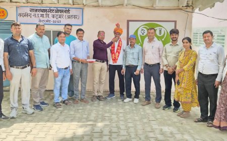 70वीं राज्य स्तरीय खो-खो प्रतियोगिता में कठूमर का नाम चमकाएगा लोकेश: विद्यालय में साफा पहनाकर हुआ भव्य स्वागत