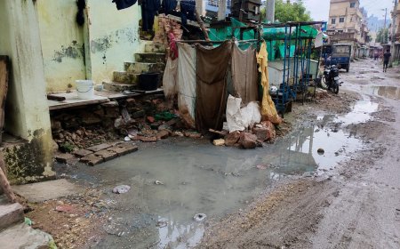 लक्ष्मणगढ़ में नाला निर्माण कार्य में बिजली की डीपी बनी रुकावट; बार-बार शिकायत के बावजूद समाधान नहीं होने से स्थानीय लोग परेशान