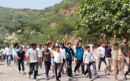 लोहार्गल में संत सूरजदास महाराज का शव मिलने के मामले में गरमाया माहौल; ग्रामीणों व संत समाज के बंद के आह्वान के बाद प्रशासन से बनी सहमति