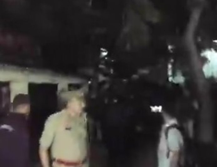 आजमगढ़ में पूजा के दौरान खूनी तांडव: सनकी शख्स ने पत्नी, बेटे और 2 पुजारियों को भूना, 7 घंटे के ड्रामा के बाद एनकाउंटर में ढेर