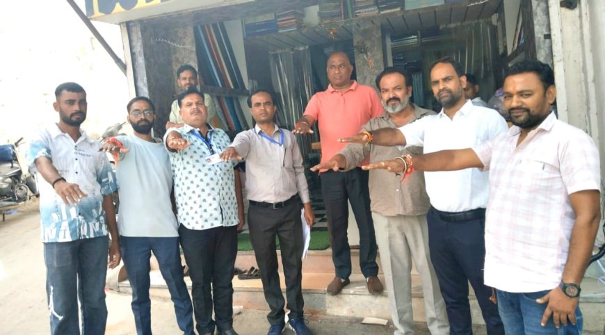 सदर बाजार में व्यापारियों ने ली मतदाता शपथ, दिया पहले मतदान-फिर कोई काम का संदेश
