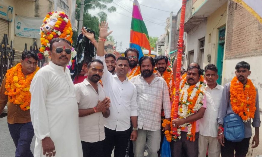 जयकारों से गूंजी सादड़ी: रामदेवरा के लिए 20वां पैदल यात्रा संघ रवाना, गाजे-बाजे के साथ जातरुओं का भव्य स्वागत