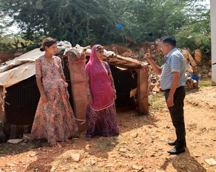 घुमंतू व ट्रांसजेंडर मतदाताओं से स्वीप टीम ने किया संवाद; नुक्कड़ नाटक व गीतों से दिया शत-प्रतिशत मतदान का संदेश