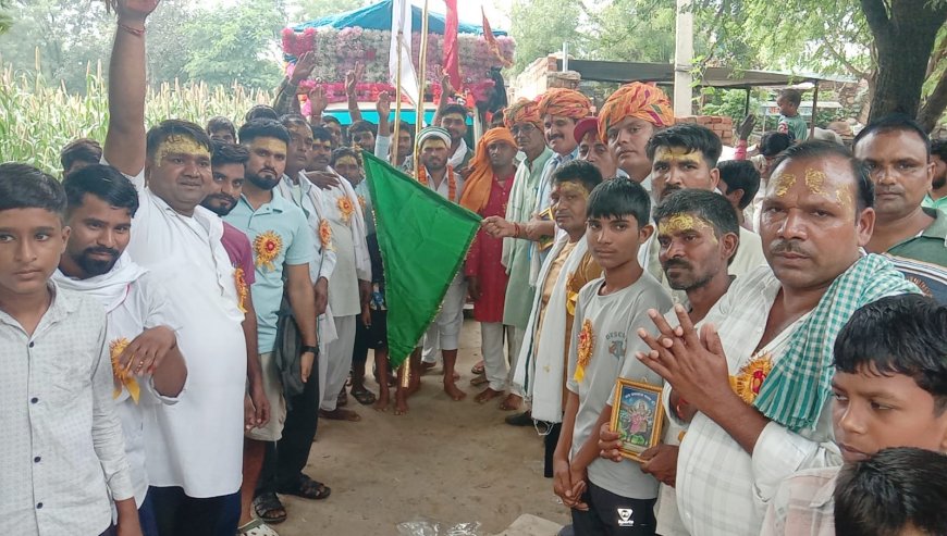 जयकारों से गूंजा बांरा रास्ता: नारायणपुर से घाटा पपलाज माता की छठी पदयात्रा रवाना, उमड़ा आस्था का सैलाब
