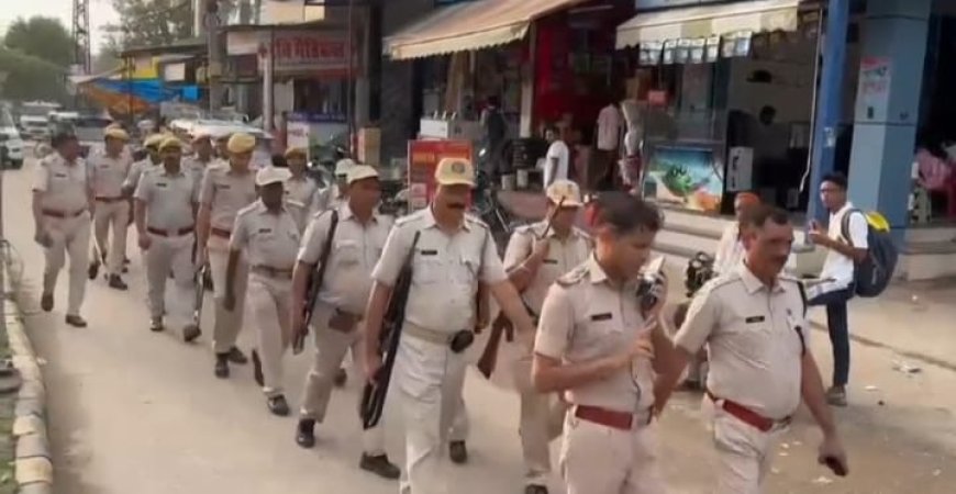 राजगढ़ में फ्लैग मार्च: निष्पक्ष व भयमुक्त नगरपालिका चुनाव कराने सड़क पर उतरी पुलिस, कस्बेवासियों से सहयोग की अपील