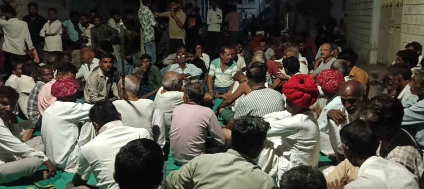 डोर-टू-डोर जनसंपर्क से गरमाया तखतगढ़ का चुनावी माहौल: दिग्गजों ने संभाली कमान, कांटे की टक्कर वाले वार्डों पर विशेष नजर