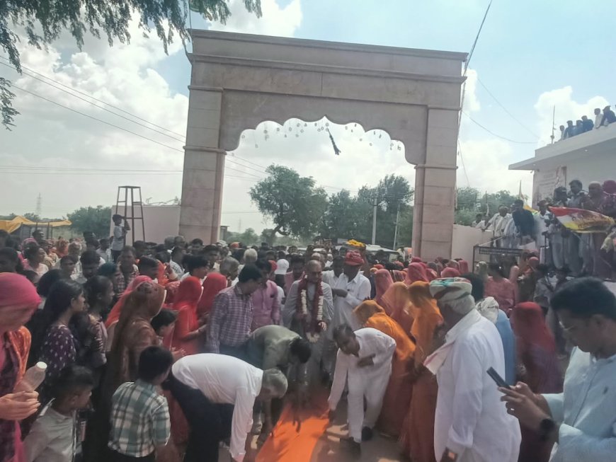 बाबा रामदेव मंदिर चटाला धाम पर हुआ भव्य मेले का आयोजन,  संत रामप्रसाद महाराज ने किया माधव द्वार का लोकार्पण व पौधारोपण