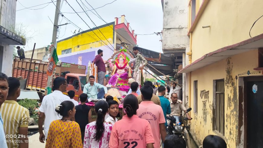 बुद्धि और समृद्धि के देवता श्री गणेश की पूजा की रही कस्बे में धूम