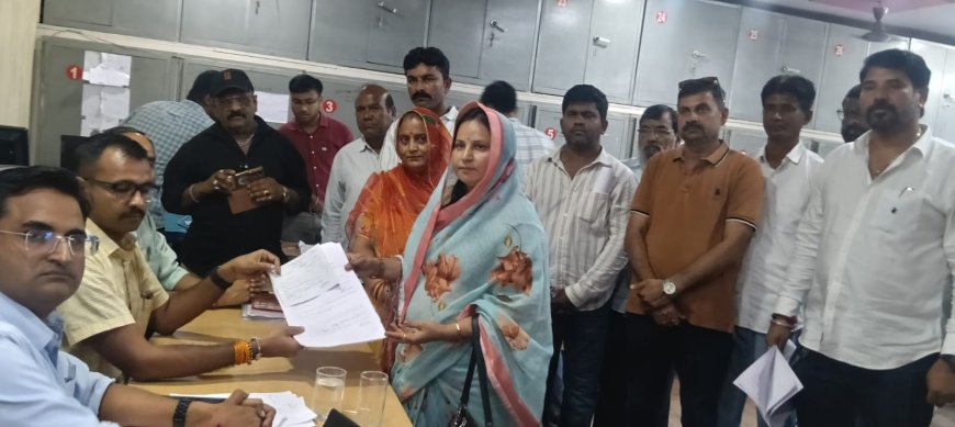 तखतगढ़ में नगरपालिका अध्यक्ष पद को लेकर कांग्रेस की दावेदारी, सरोज मेवाड़ा ने दाखिल किया आवेदन