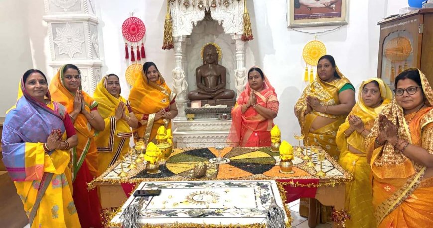 चंद्रप्रभु मंदिर में सुपार्श्वनाथ भगवान का गर्भ कल्याणक महोत्सव आयोजित; ज्ञान बांटो-ज्ञान पाओ प्रतियोगिता में बच्चों और महिलाओं ने दिखाया उत्साह