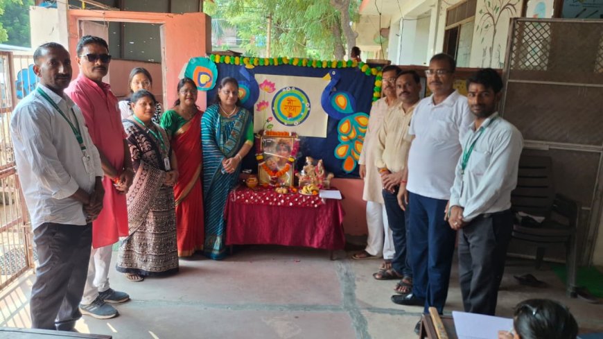 बयाना: राधा अष्टमी पर एक साथ गूंजा राधा नाम, 12 स्कूलों के 601 बच्चों ने ली नाम लेखन प्रतियोगिता में भाग