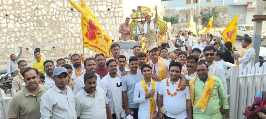 श्याम रंग में रंगा बोरावड़, 211 भक्तों का जत्था खाटूधाम रवाना:गाजे-बाजे के साथ निकली श्री श्याम मित्र मंडल की 30वीं पैदल यात्रा