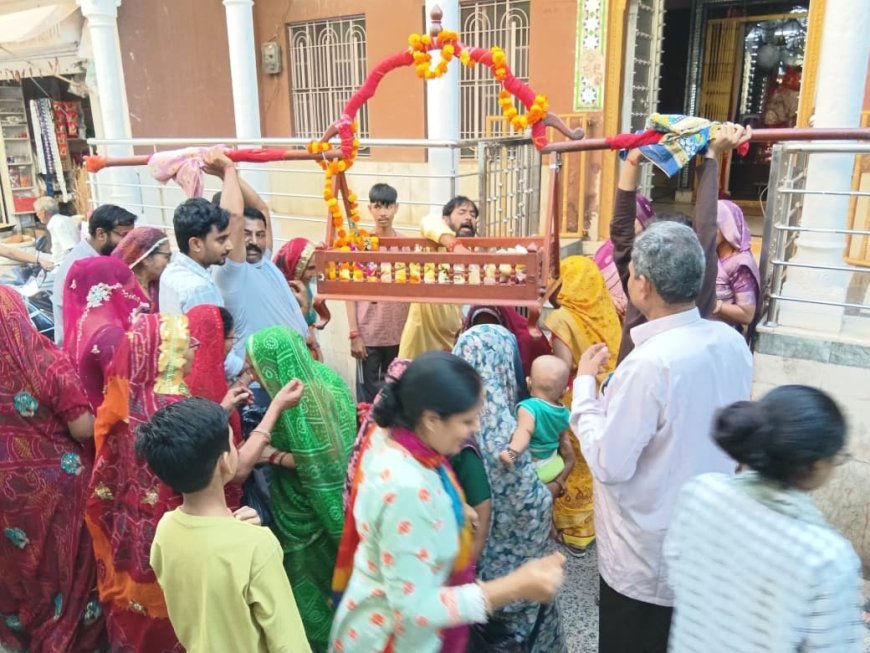 उदयपुरवाटी में जलझूलनी एकादशी पर धूमधाम से निकली ठाकुरजी की पालकी यात्रा, जयकारों से गूंजा कस्बा