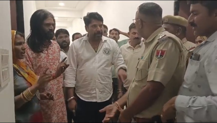 नगर पालिका चुनाव के बाद तखतगढ़ का सियासी पारा गर्म; आधी रात बाड़ेबंदी में पहुंची पुलिस, वीडियो वायरल होने पर राजनीतिक आरोप-प्रत्यारोप तेज