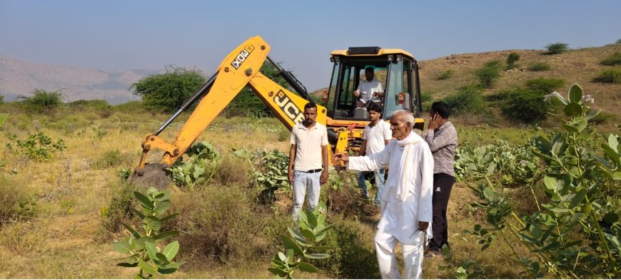 पचलंगी में गांधी जयंती पर सजेगा कुश्ती दंगल: महिला व पुरुष पहलवान दिखाएंगे दांव-पेंच, मातेश्वरी प्राकृतिक अखाड़े में जेसीबी से हुई सफाई
