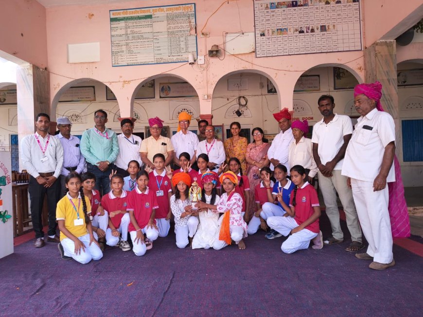मुख्य जिला शिक्षा अधिकारी ने किया उदयपुरवाटी ब्लॉक के स्कूलों का निरीक्षण: विजेता हॉकी टीमों को किया सम्मानित, राज्य स्तरीय प्रतियोगिता की तैयारियों का लिया जायजा