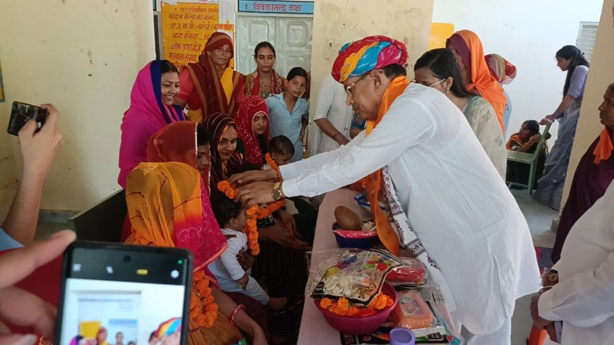 पलेई में आंगन मिलन सेवा कार्यक्रम: स्वास्थ्य और स्वच्छता अपनाकर ही पा सकते हैं निरोगी काया - विधायक रामसहाय वर्मा