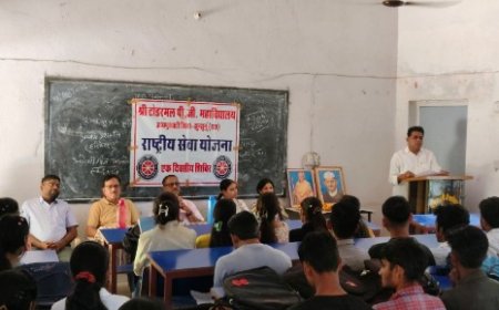 श्री टोडरमल पीजी कॉलेज में मनाई गांधी व शास्त्री जयंती: अल्फा कॅरियर व क्रिएटिव प्ले स्कूल में भी हुए विविध कार्यक्रम