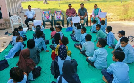 राजकीय उच्च प्राथमिक विद्यालय मुंडिया खेड़ा में गांधी जयंती और लाल बहादुर शास्त्री की जयंती मनाई