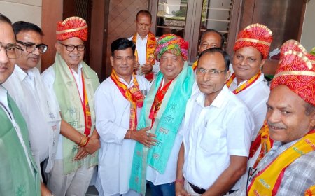अग्रसेन जयंती पर भरतपुर में अग्र समाज की दो विशाल वाहन रैलियों का आयोजन: विधायक सुभाष गर्ग ने दिखाई हरी झंडी