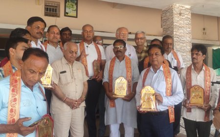 जैन पत्रकार महासंघ ने किए महातीर्थ चंद्रगिरि डोंगरगढ़ में आचार्य श्री की समाधि स्थल के दर्शन