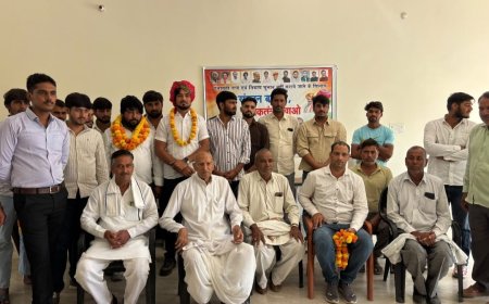 खैरथल में कांग्रेस कार्यकर्ताओं ने मनाया जश्न: तन्मय चौधरी के यूथ कांग्रेस विधानसभा अध्यक्ष बनने पर विधायक दीपचंद खैरिया का किया भव्य स्वागत