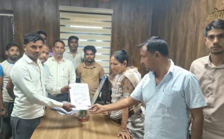 लक्ष्मणगढ़ में सफाई कर्मचारियों को मिले अनुभव प्रमाण पत्र: नगर पालिका अध्यक्ष मीना गुप्ता ने 69 कर्मियों को सौंपे प्रमाण पत्र