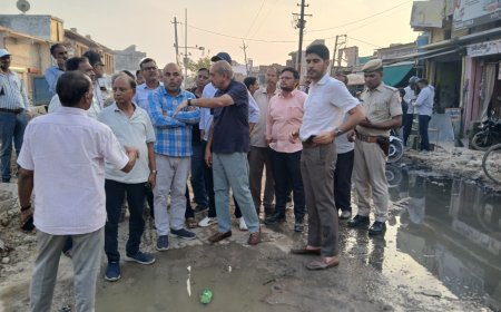 भरतपुर:व्यापारियों के अल्टीमेटम के बाद हरकत में आया प्रशासन; हीरादास से कुम्हेर गेट फ्लाईओवर निर्माण कार्य का अधिकारियों ने लिया जायजा