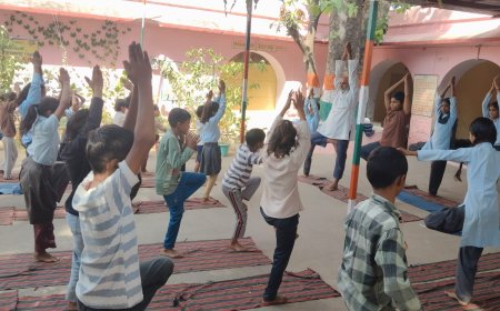 श्री गोविंद देव परोपकारी ट्रस्ट द्वारा योग शिक्षा का आगाज: राउप्रावि गंगाबाग में हुआ योग सत्र