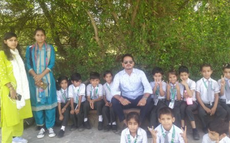 बी एम एकेडमी, प्रतापगढ़ के नन्हे बच्चों ने किया जयपुर का ऐतिहासिक शैक्षिक भ्रमण