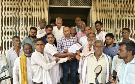 किसानों को रात के बजाय दिन में मिले बिजली: भारतीय किसान संघ ने कठूमर SDM को सौंपा ज्ञापन, आंदोलन की दी चेतावनी